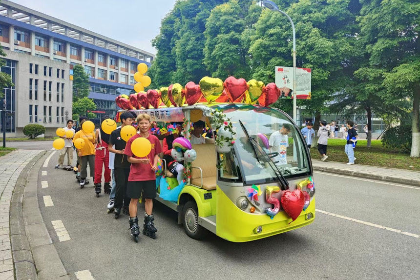 西安花车巡游