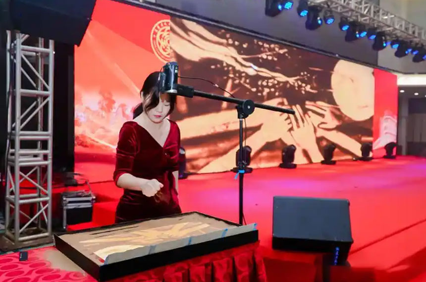 年会沙画表演为什么受欢迎